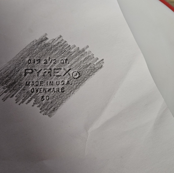 Pyrex Friendship Casserole Dish and Lid 2.5 QT Vintage - Picture 6 of 8